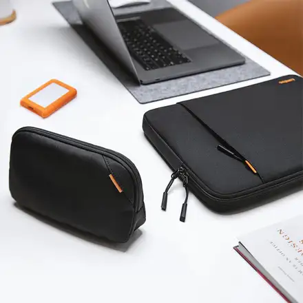 Tomtoc puzdro Recycled Sleeve with Pouch pre Macbook Pro 14" M1/M2/M3/M4 - Black