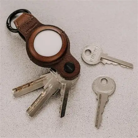 KeySmart Air Leather s púzdrom pro AirTag - hnedá koža