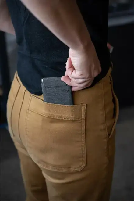 Peak Design Mobile Wallet Stand - Charcoal