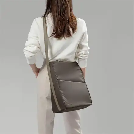 TomToc batoh Tote Backpack pre Macbook Pro 14" - Taupe
