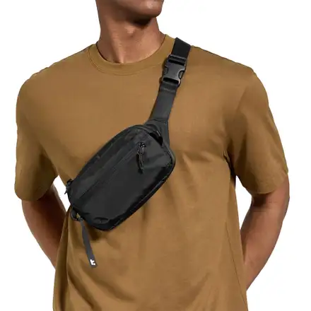 TomToc taška Aviator T33 Chest Bag S - Black