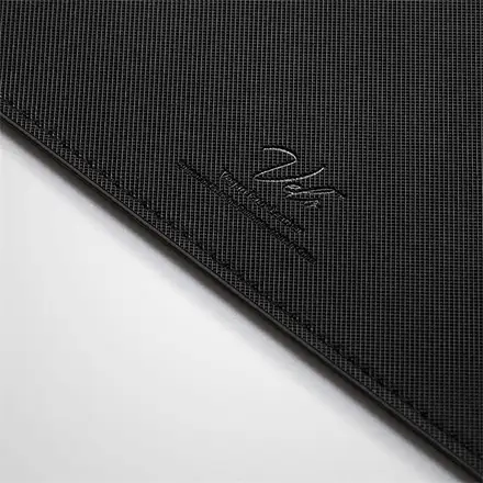Spigen LD302 Desk Pad - Black