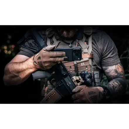 Tactical MagForce Aramid Kryt Apple iPhone 17 Pro Max čierny