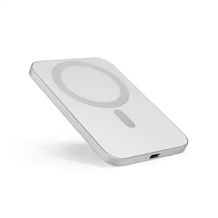 iStores by Epico UltraPack EM31 3000 Slim Alu Mag+ Power Bank - Silver