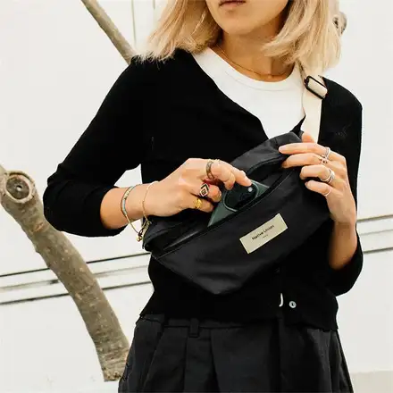 Native Union taška W.F.A. Crossbody Pouch 1.5L - Black