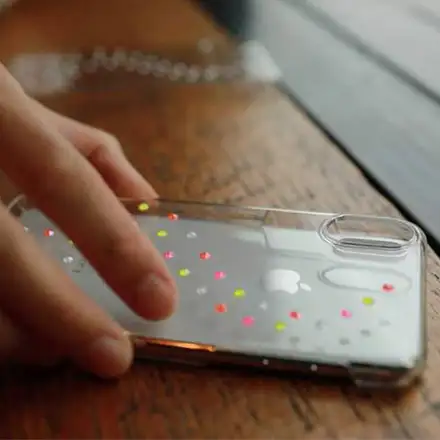 Swarovski kryt Milky Way Clear pre iPhone 11 - Neon Yellow