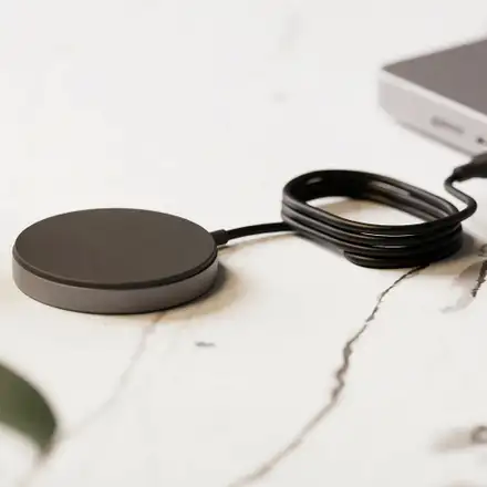 ZENS Pro 1 Qi2 Magnetic charger / MagSafe compatible