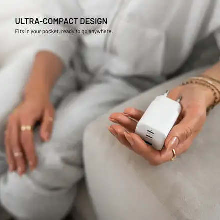 FIXED GaN Mini Sieťová nabíjačka s 2xUSB-C a USB výstupom a podporou PD, 100W, biela