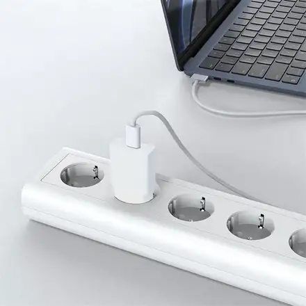 LMP sieťová nabíjačka  USB-C GaN Ultra Slim Power Adapter 20W - White