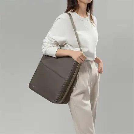 TomToc batoh Tote Backpack pre Macbook Pro 14" - Taupe