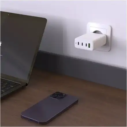 FIXED Sieťová GaN nabíjačka s 3xUSB-C a USB výstupom a podporou PD 3.0, 120W, biela