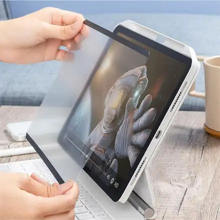 SwitchEasy SwitchPaper Removable Screen Protector pre iPad 10.2"