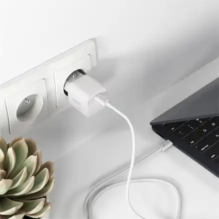 Epico UltraBoost Micro AVS GaN 70W dynamický sieťový adaptér EA70b - biela