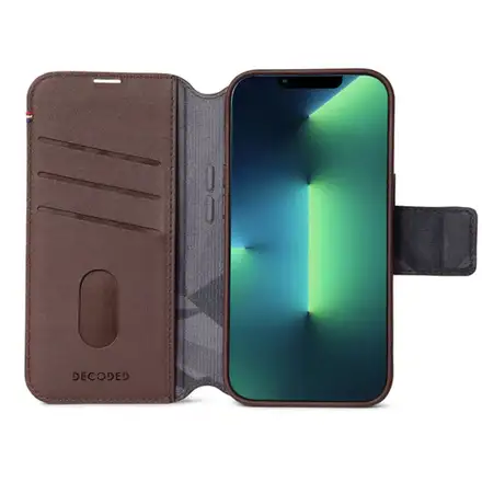 Decoded puzdro Leather Detachable Wallet MagSafe pre iPhone 14 Plus - Brown