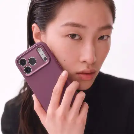 Decoded kryt Silicone Case Magsafe pre iPhone 18 Pro - Plum