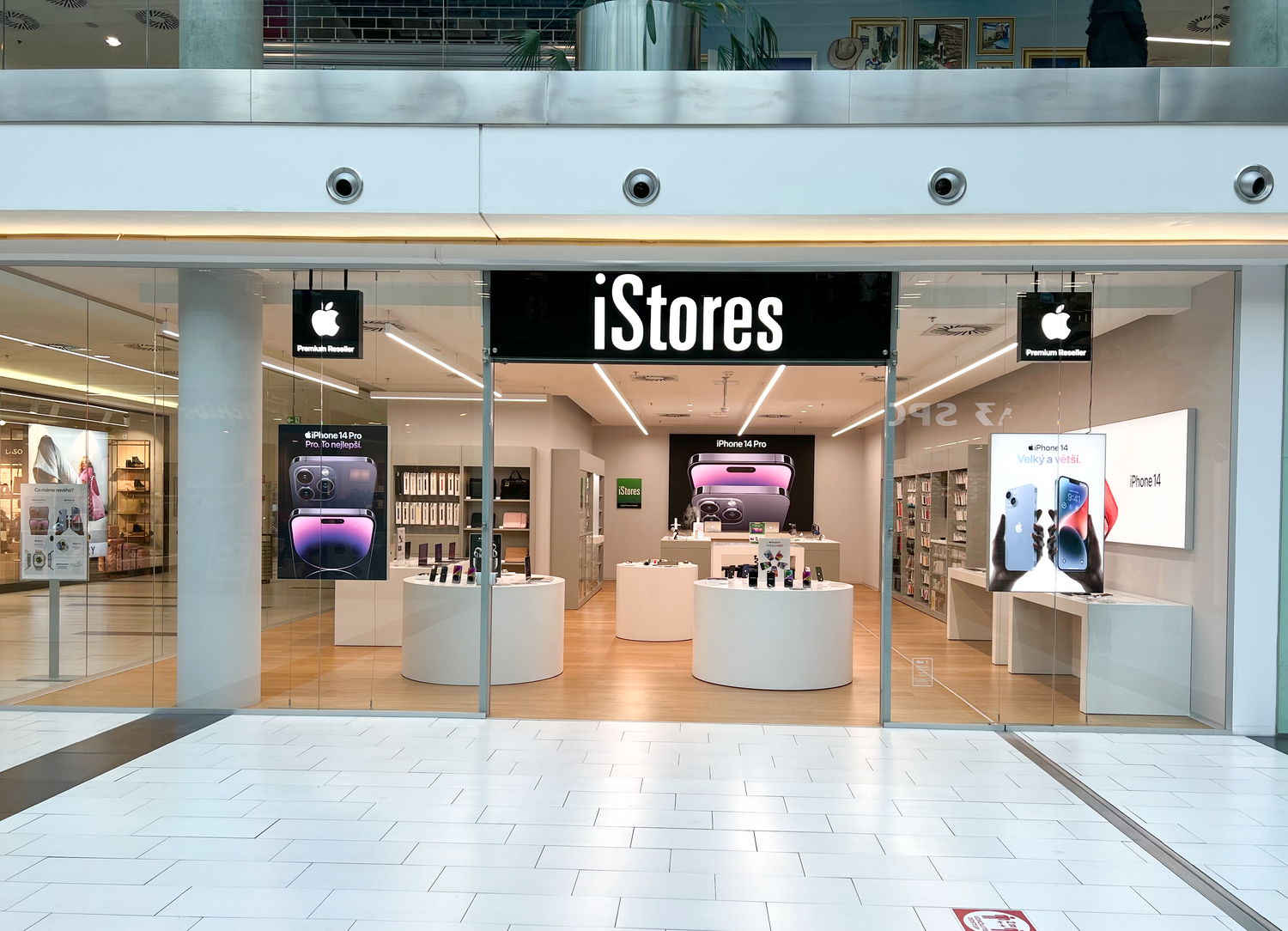 OC Breda & Weinstein Opava