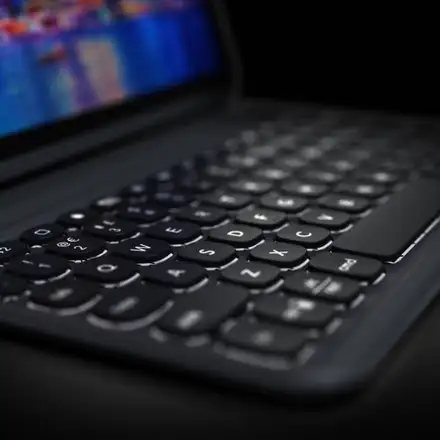ZAGG klávesnica Pro Keys s podsvietením pre iPad 10.2" CZ/SK - Black