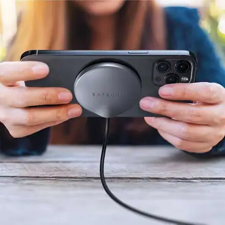 Satechi USB-C Wireless Magnetic Charging Cable - Space Gray