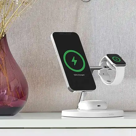 Belkin Boost Charge Pro 3-in-1 Wireless Charger with Magsafe 15W - White *Vystavený*