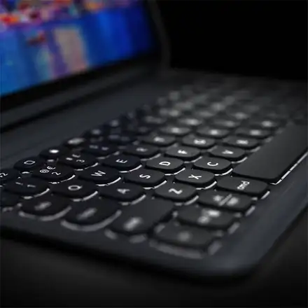 ZAGG klávesnica Pro Keys s podvietením pre iPad Pro 11" 2018-2022/Air 11" M2/M3 CZ/SK - Black