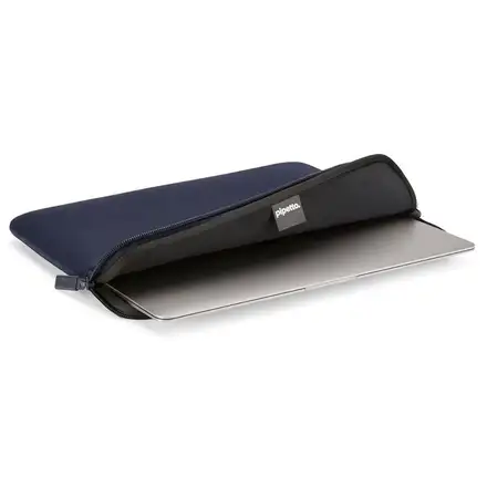 Pipetto pouzdro Classic Fit Sleeve pre Macbook Neo - Dark Blue