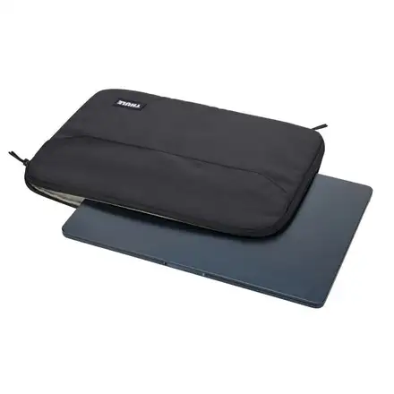 Thule Lithos puzdro pre MacBook Air 15" - čierna