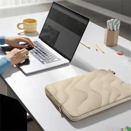 Tomtoc puzdro Terra A27 Sleeve pre Macbook Air 15" M2/M3/M4 - Natural Sand