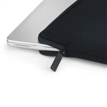 Pipetto puzdro Classic Fit Sleeve pre Macbook Pro 16" M1/M2/M3/M4 - Black