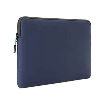 Pipetto pouzdro Classic Fit Sleeve V2 pro Macbook Air 13" M2/M3/M4/Pro 14" - Dark Blue