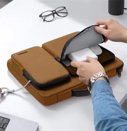 TomToc taška Versatile A42 pre Macbook Pro 14" M1/M2/M3/M4 - Brown
