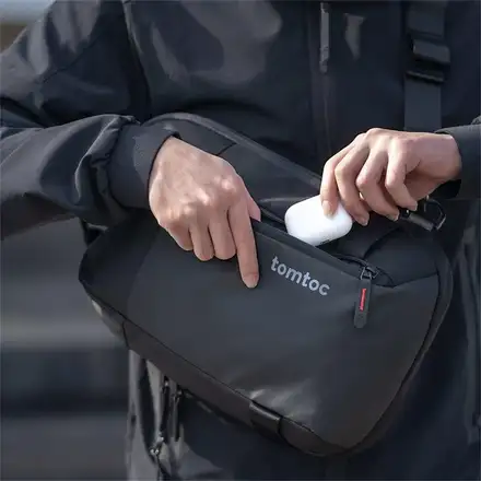 TomToc batoh Navigator T24 Sling Bag XS - Black