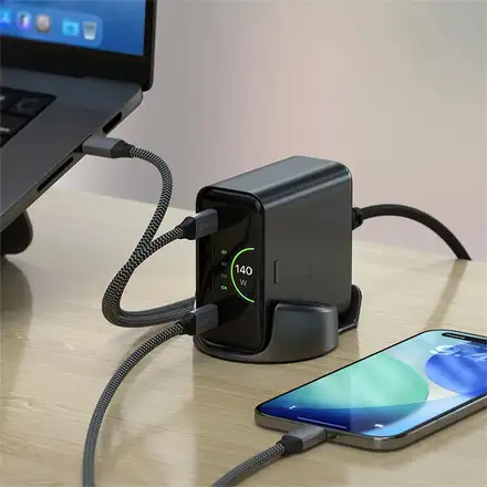 Satechi ChargeView 140W Desktop Charger - Space Black